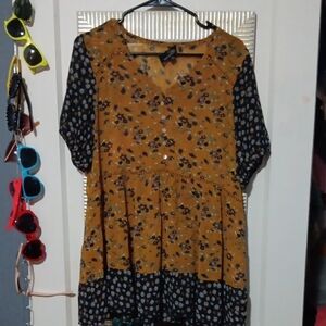 💜 3/$15💜Suzanne Betro Sheer Mustard Floral Dress, Size Med💜
